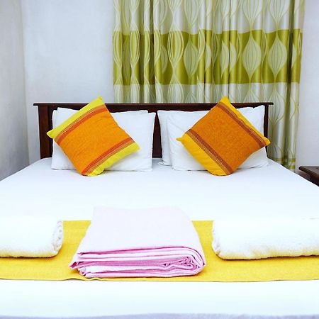 Lake Island Home Stay Dambulla Bagian luar foto