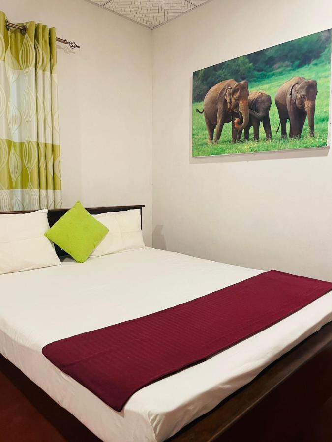 Lake Island Home Stay Dambulla Bagian luar foto
