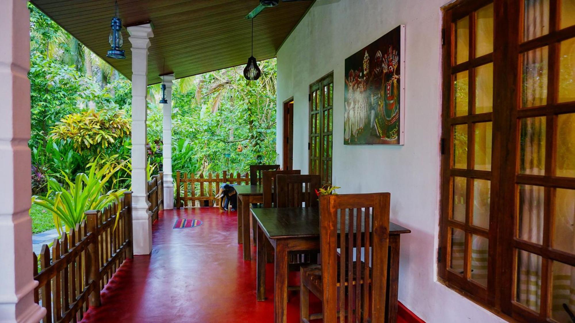 Lake Island Home Stay Dambulla Bagian luar foto