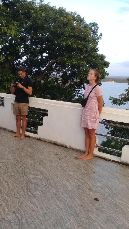 Lake Island Home Stay Dambulla Bagian luar foto